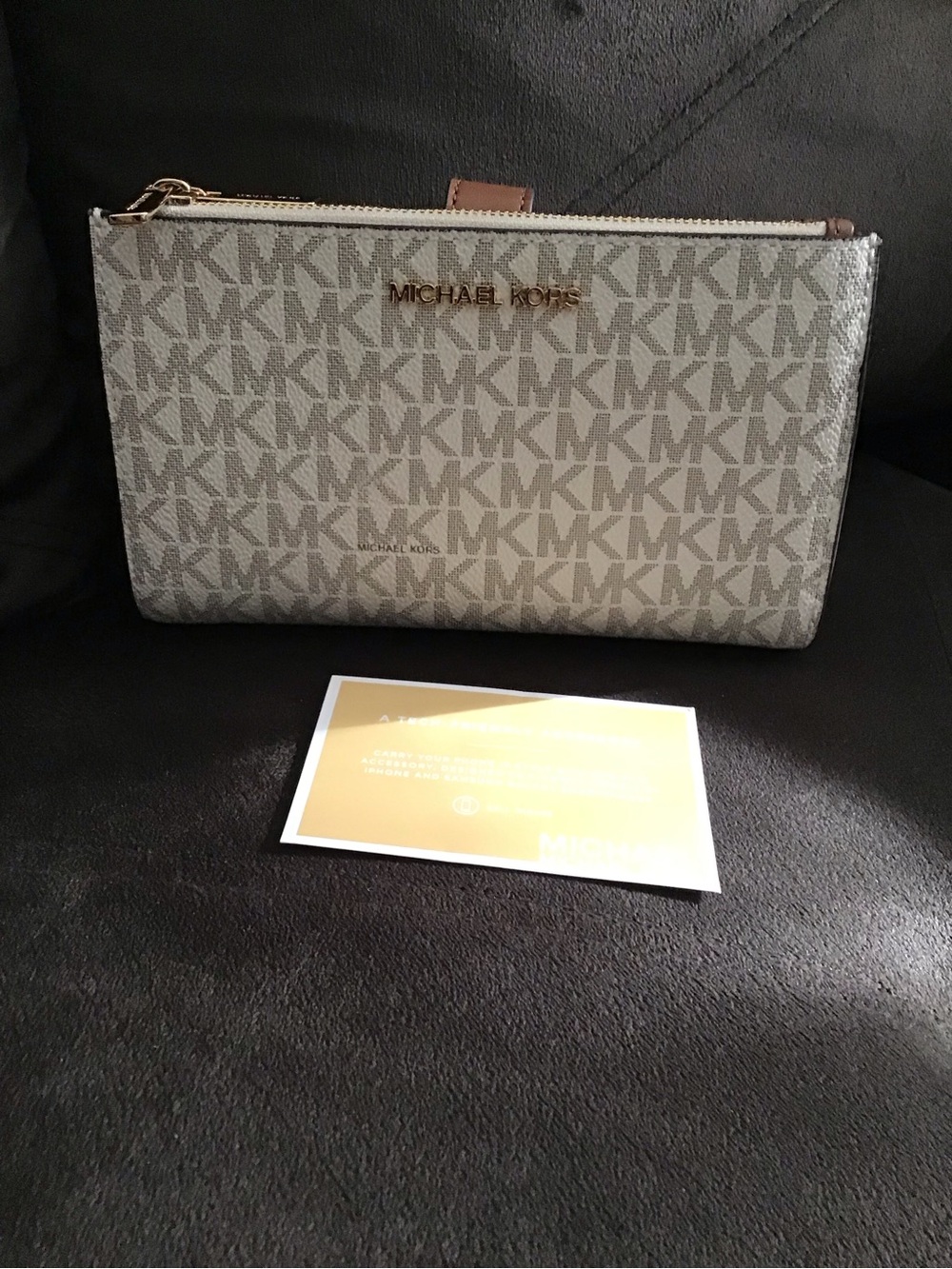 $25 entry NWOT Micheal kors wallet